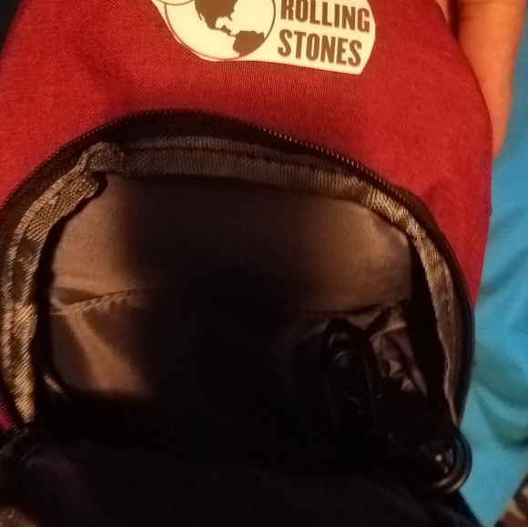 STONE power equality Burgundy handy bags - Picture 1 of 3